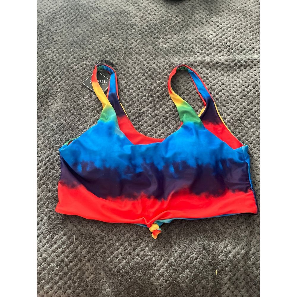 NWT women's‎ bathing suit top